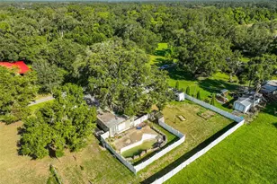 5410 Thonotosassa Rd, Plant City, FL 33565 - Photo 13