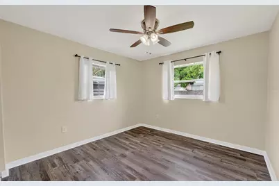 3701 60th Street N, Saint Petersburg, FL 33710 - Photo 27