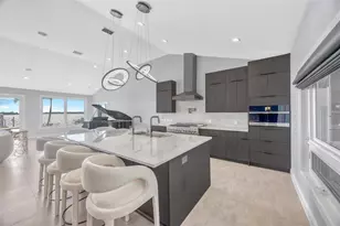 8400 35th Ave N, Saint Petersburg, FL 33710 - Photo 7