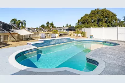 6004 Tampa Shores Boulevard, Tampa, FL 33615 - Photo 3