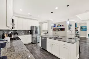 7017 Artesian Ct, Apollo Beach, FL 33572 - Photo 5