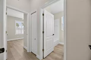 1103 Villeroy Dr, Sun City Center, FL 33573 - Photo 23