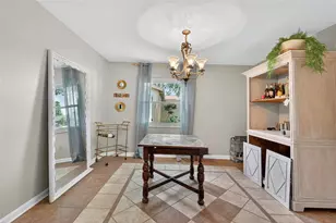 907 Old Field Dr, Brandon, FL 33511 - Photo 7