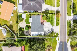 10112 66th Ave, Seminole, FL 33772 - Photo 3