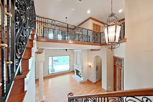 1097 Eden Isle Dr NE, Saint Petersburg, FL 33704 - Photo 29