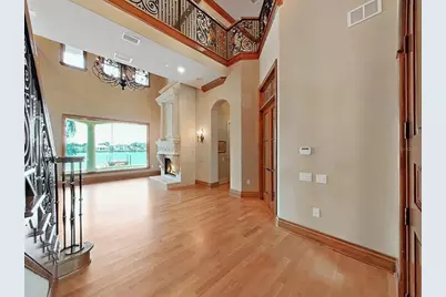 1097 Eden Isle Drive NE, Saint Petersburg, FL 33704 - Photo 17