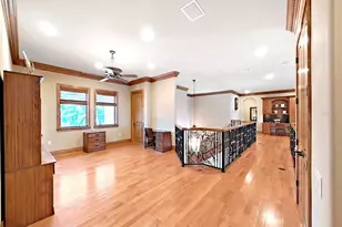 1097 Eden Isle Dr NE, Saint Petersburg, FL 33704 - Photo 35