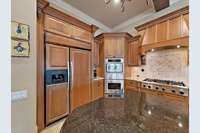 1097 Eden Isle Drive NE, Saint Petersburg, FL 33704 - Photo 29