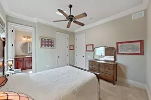 1097 Eden Isle Dr NE, Saint Petersburg, FL 33704 - Photo 25