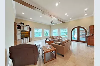 1097 Eden Isle Drive NE, Saint Petersburg, FL 33704 - Photo 31