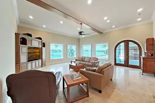 1097 Eden Isle Dr NE, Saint Petersburg, FL 33704 - Photo 31