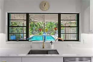 716 Hickory Dr, Dunedin, FL 34698 - Photo 11