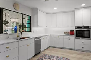 716 Hickory Dr, Dunedin, FL 34698 - Photo 9