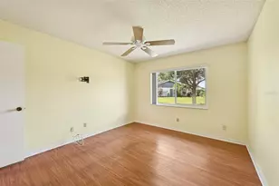 1908 Canterbury Ln, Sun City Center, FL 33573 - Photo 15
