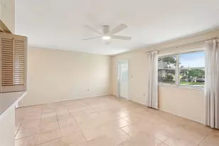 201 Kings Blvd, Sun City Center, FL 33573 - Photo 5