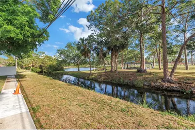 800 71st Avenue N #10, Saint Petersburg, FL 33702 - Photo 27