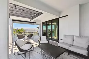 206 6th St E, Tierra Verde, FL 33715 - Photo 77