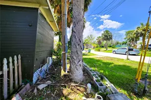 6977 Edgewater Dr, New Port Richey, FL 34652 - Photo 9