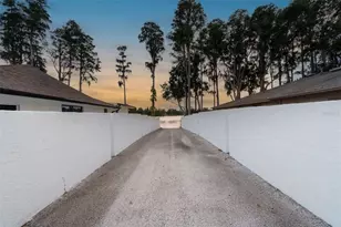 3217 Stoneybrook Ln, Tampa, FL 33618 - Photo 31