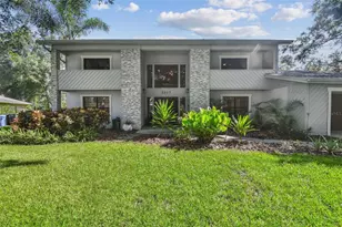 3217 Stoneybrook Ln, Tampa, FL 33618 - Photo 5