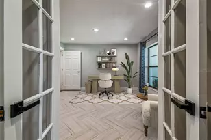 3217 Stoneybrook Ln, Tampa, FL 33618 - Photo 15