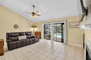1914 Coral Tree Ct, Brandon, FL 33511 - Photo 19