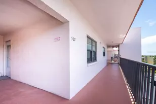 8174 Terrace Garden Dr N, Saint Petersburg, FL 33709 - Photo 23