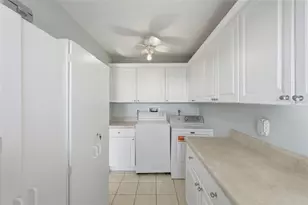 8174 Terrace Garden Dr N, Saint Petersburg, FL 33709 - Photo 47