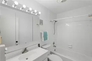 8174 Terrace Garden Dr N, Saint Petersburg, FL 33709 - Photo 43