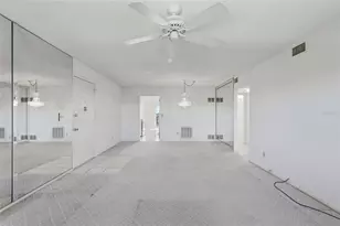 8174 Terrace Garden Dr N, Saint Petersburg, FL 33709 - Photo 35