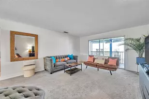 200 Country Club Dr, Largo, FL 33771 - Photo 13