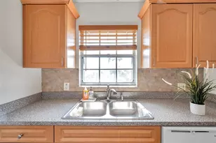 200 Country Club Dr, Largo, FL 33771 - Photo 9