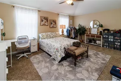 9802 Blue Palm Way, Tampa, FL 33610 - Photo 11