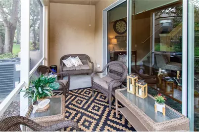 9802 Blue Palm Way, Tampa, FL 33610 - Photo 37