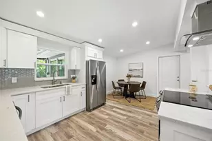 657 Laura Ln, Dunedin, FL 34698 - Photo 9