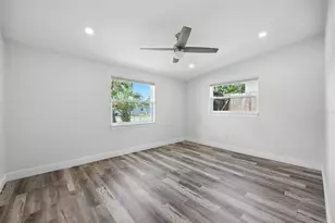 657 Laura Ln, Dunedin, FL 34698 - Photo 21