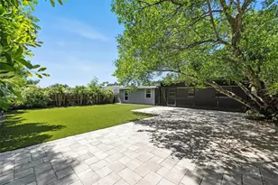 657 Laura Ln, Dunedin, FL 34698 - Photo 29