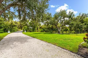 10808 Leafwing Dr, Sarasota, FL 34241 - Photo 75