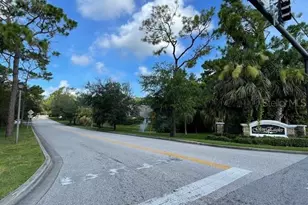 1602 Lennox Rd E, Palm Harbor, FL 34683 - Photo 21