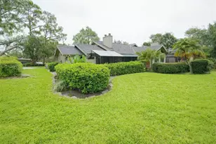 5335 Sand Crane Ct, Wesley Chapel, FL 33543 - Photo 3