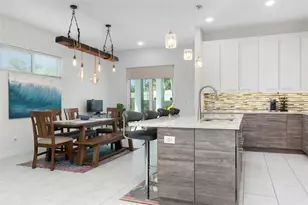 2637 Bayside Dr S, Saint Petersburg, FL 33701 - Photo 11