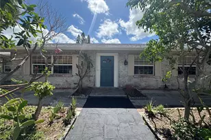 695 Mandalay Ave, Clearwater Beach, FL 33767 - Photo 1