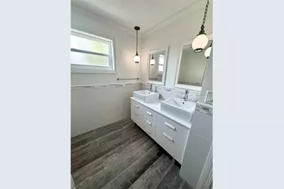 695 Mandalay Avenue, Clearwater Beach, FL 33767 - Photo 23