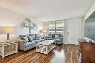 5095 Bay St NE, Saint Petersburg, FL 33703 - Photo 5