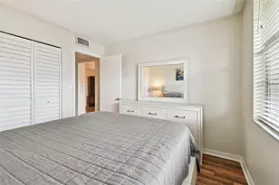 5095 Bay St NE, Saint Petersburg, FL 33703 - Photo 7