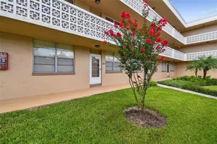 5095 Bay St NE, Saint Petersburg, FL 33703 - Photo 9