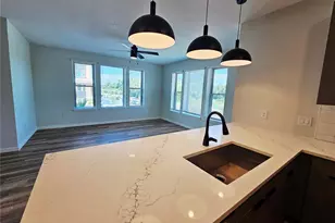 10215 Estuary Lakes Dr, Tampa, FL 33619 - Photo 3