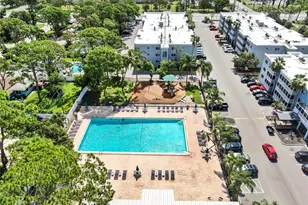 2700 Coconut Bay Ln, Sarasota, FL 34237 - Photo 27