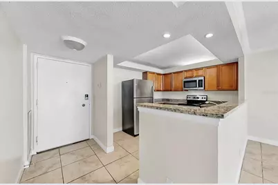 2700 Coconut Bay Lane #427, Sarasota, FL 34237 - Photo 3