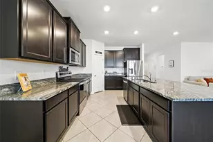 8674 Bower Bass Cir, Wesley Chapel, FL 33545 - Photo 11